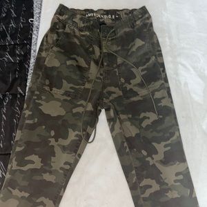 American eagle Camou plants that are scuffed on the buttom